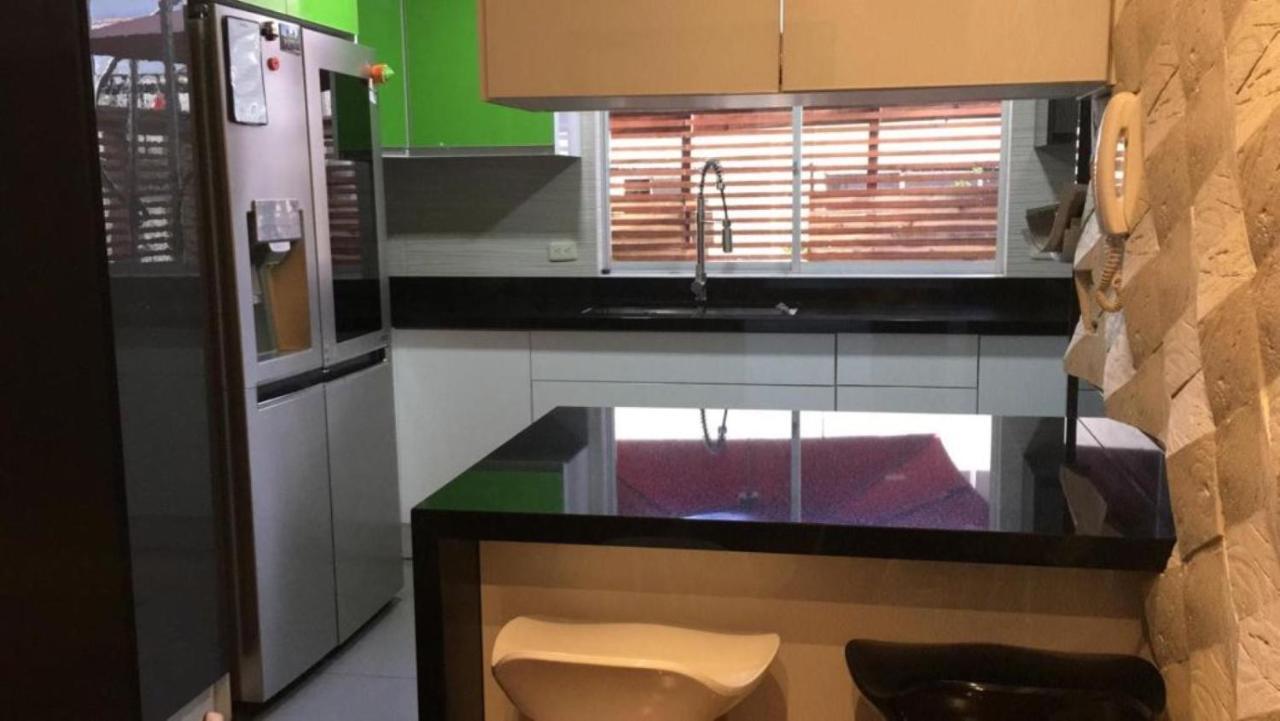 Misuitehotel La Carolina Quito Bagian luar foto