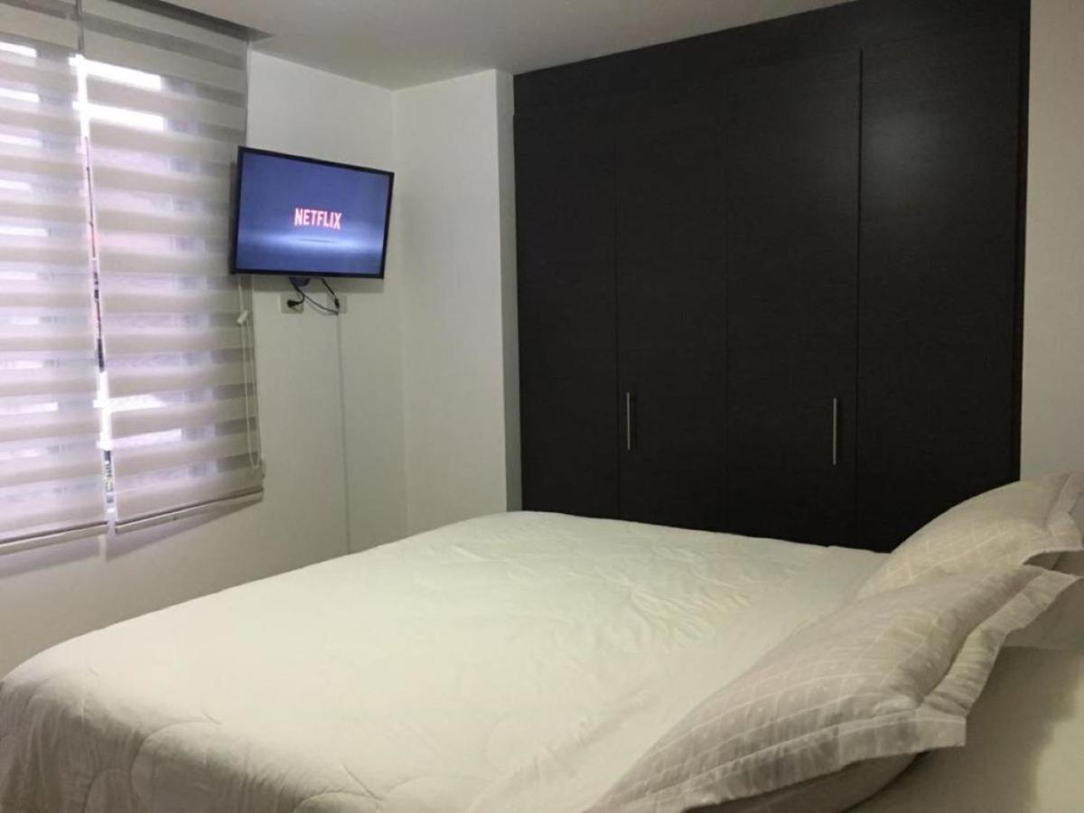 Misuitehotel La Carolina Quito Bagian luar foto