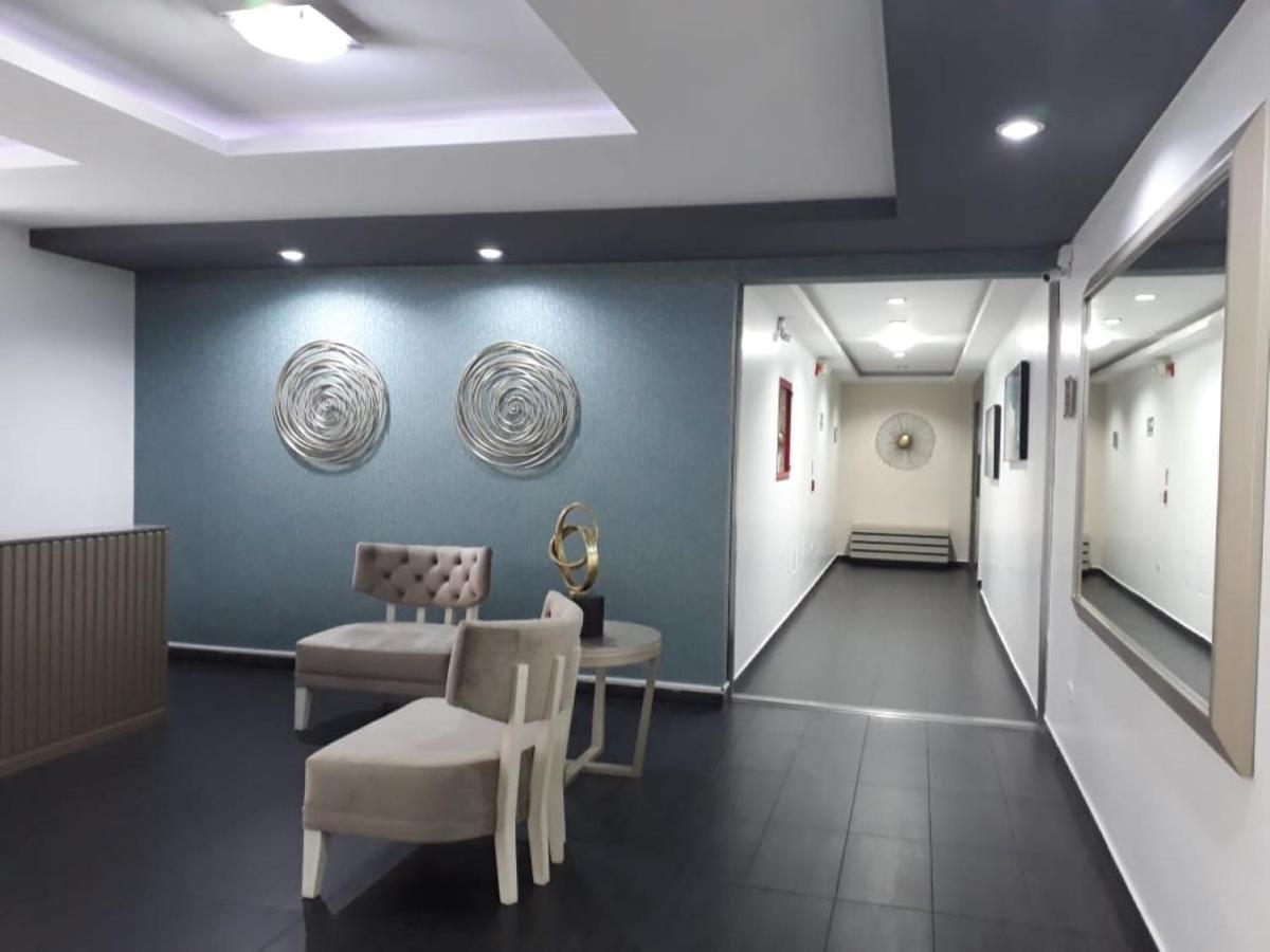 Misuitehotel La Carolina Quito Bagian luar foto