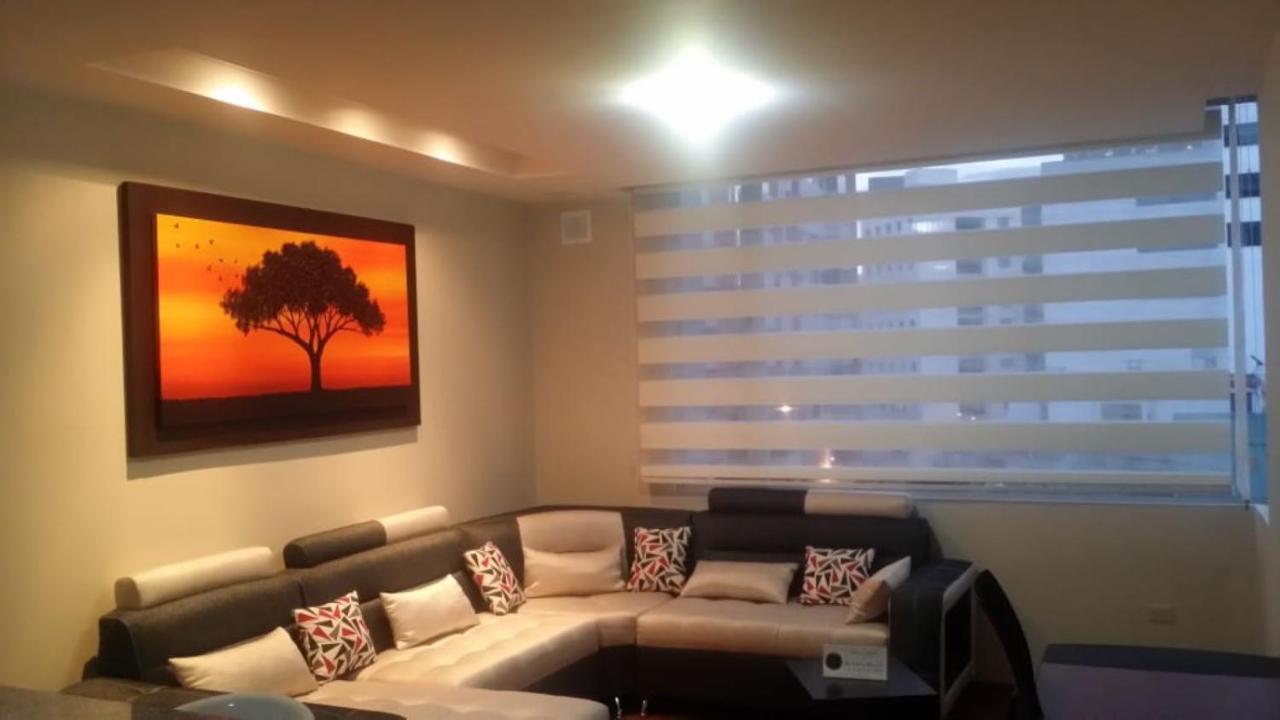 Misuitehotel La Carolina Quito Bagian luar foto
